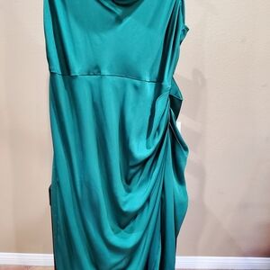 SHEIN green satin maxi dress with cowl neckline and ruched side. Size: XXL